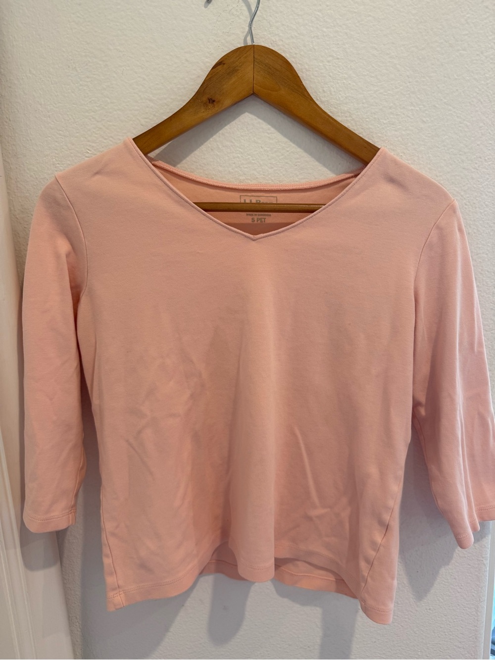 L.L. Bean Light Pink V-Neck Three-Quarter Sleeve Top